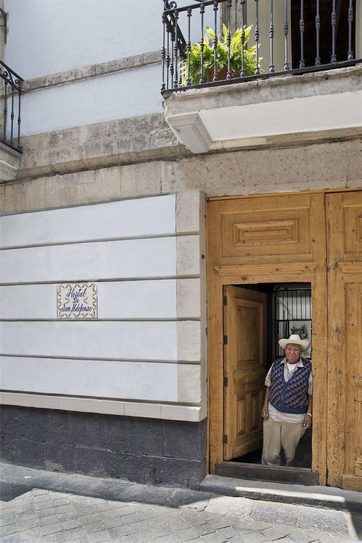 Casa San Ildefonso Hostel Mexico City Exterior photo